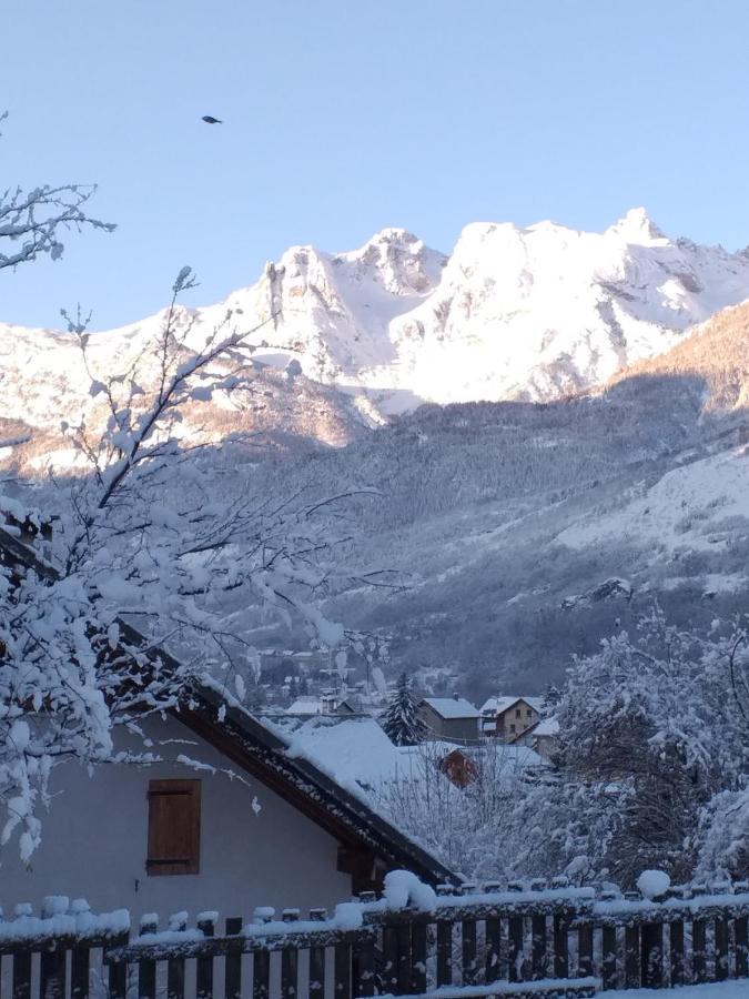 Le Bacchu Ber Bed & Breakfast Briançon Exterior foto